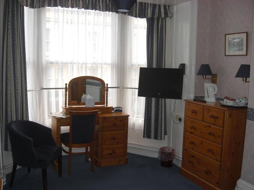 Yelf'S Hotel Ryde  Exterior photo