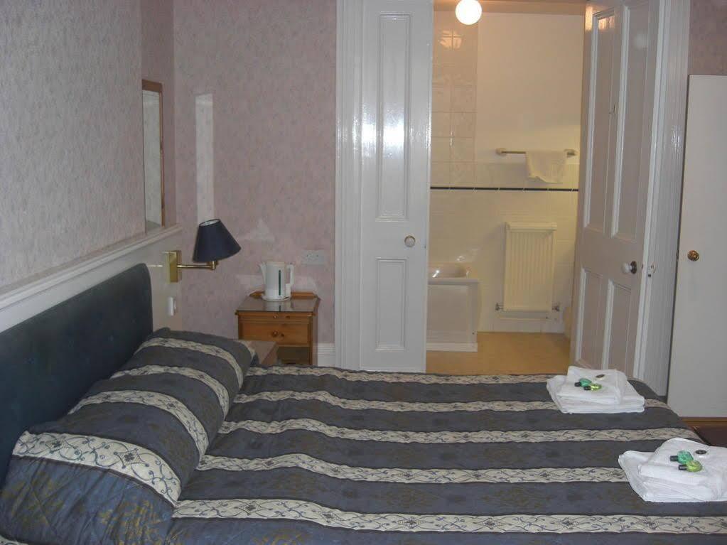 Yelf'S Hotel Ryde  Exterior photo