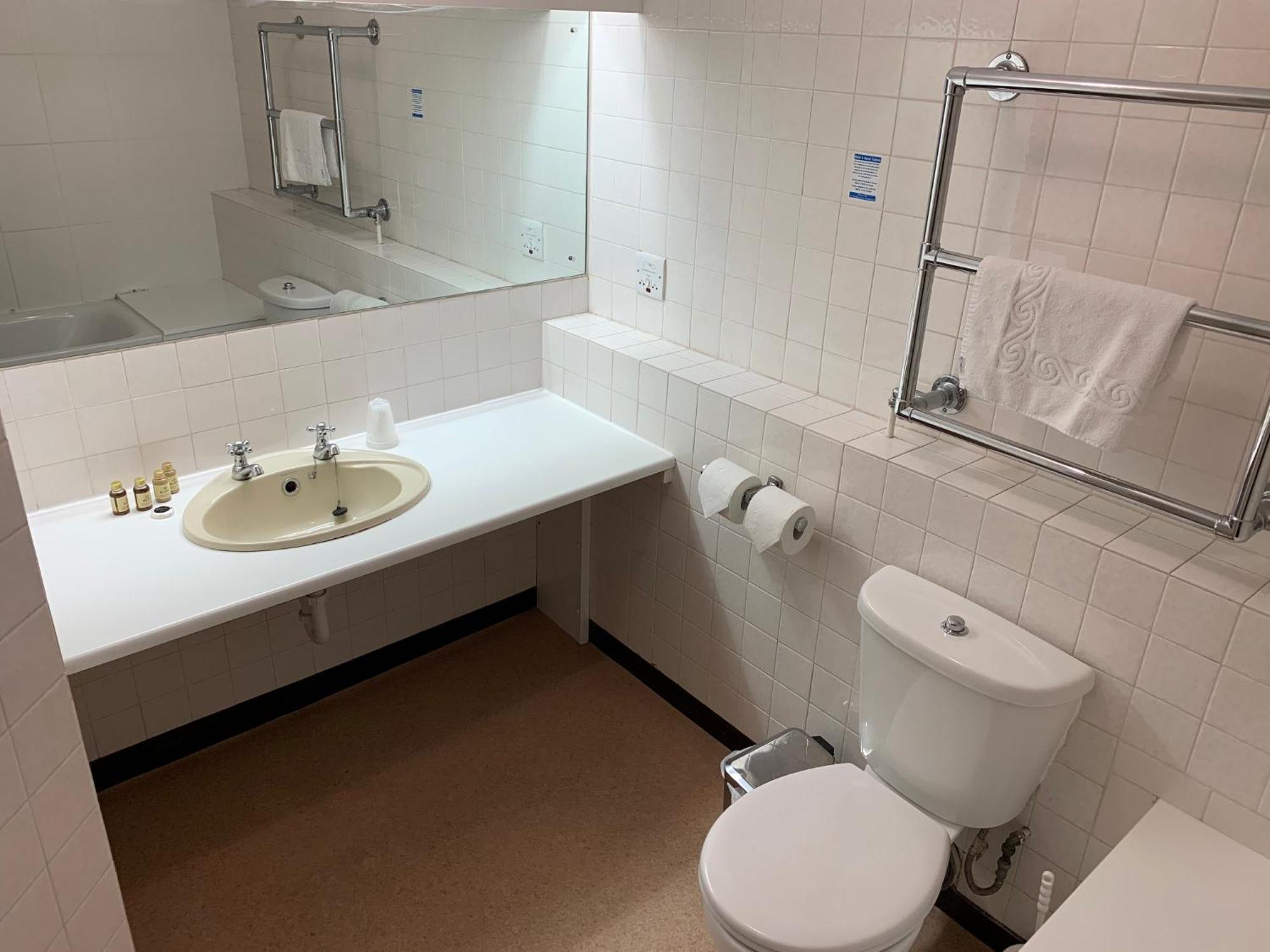 Yelf'S Hotel Ryde  Room photo